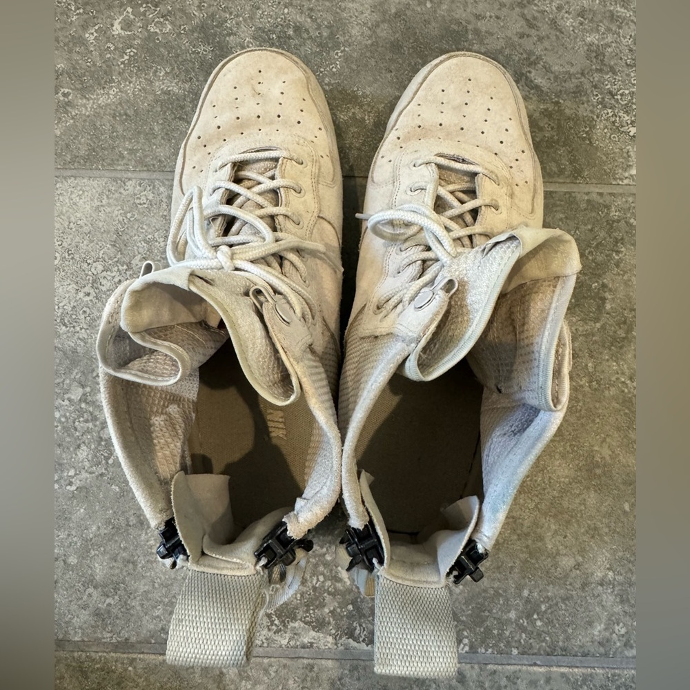 Nike Air SF AF-1 Mid Basketball Sneakers Men's
Size US 12 Gray White AJ9502-001 - Picture 9 of 11